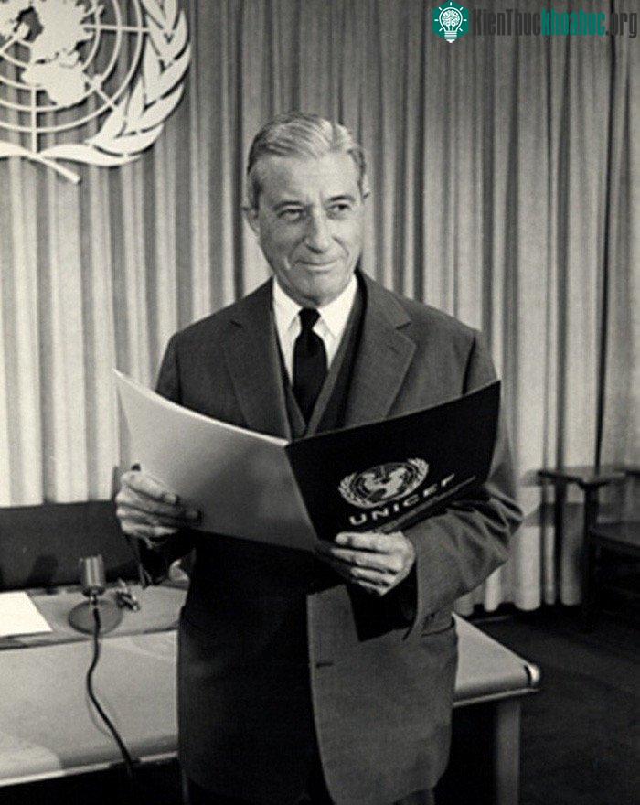 UNICEF đạt giải Nobel Hòa bình trong thời gian con rể của Marie Curie làm giám đốc.