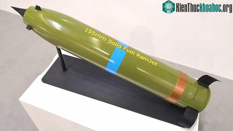 Hải quân Hoa Kỳ về phát triển đạn phản lực có dẫn đường EX171 với tầm bắn đến 115km.