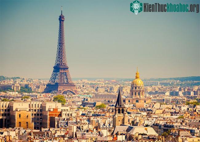 Tháp Eiffel bị ghét bỏ