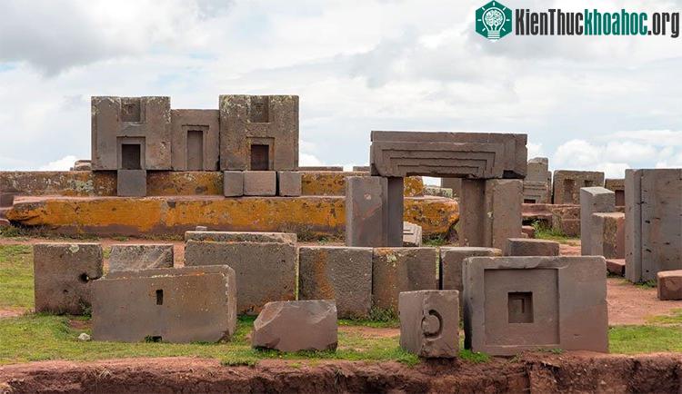 Di chỉ đá Puma Punku.