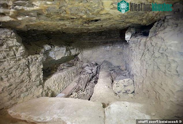 Xưởng ướp xác được tìm thấy tại bãi tha ma Saqqara ở phía nam thành phố Cairo.