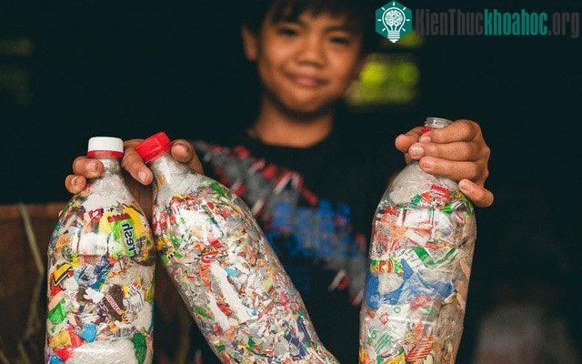 Tái chế thứ rác thải nhựa độc hại, khó phân hủy