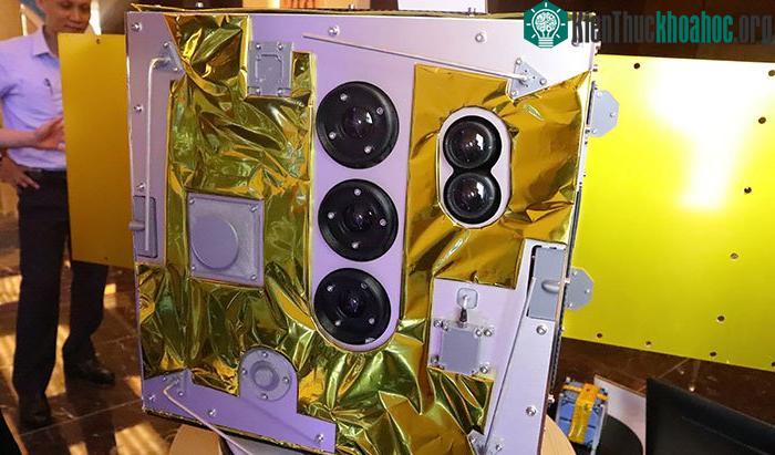 2 camera đội phân giải 100m (cảnh ảnh 43x47km) và 3 camera độ phân giải 1km (cảnh ảnh 625x495km).