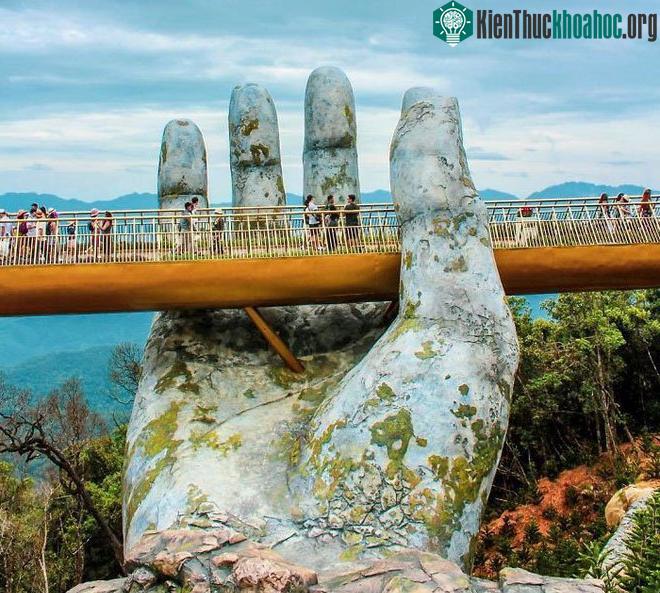 Chùm ảnh Cầu Vàng Đà Nẵng đẹp mê hồn du khách