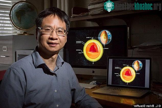 Xiaodong Song đồng tác giả nghiên cứu tại Đại học Illinois, Mỹ.