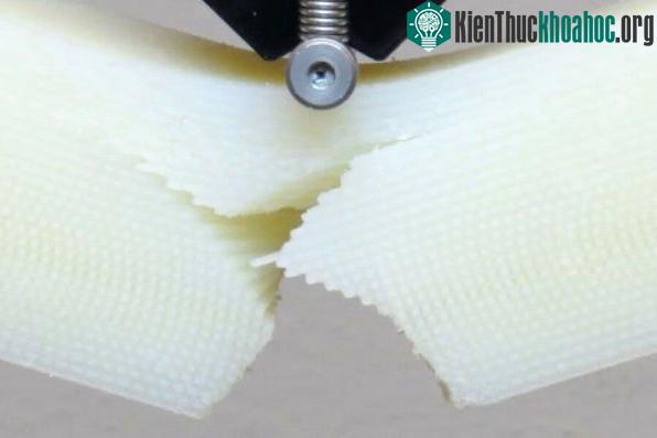 Máy in 3D sẽ định hình bê tông thành cấu trúc xoắn ốc nhỏ, khiến bê tông chống chịu lực tốt hơn.
