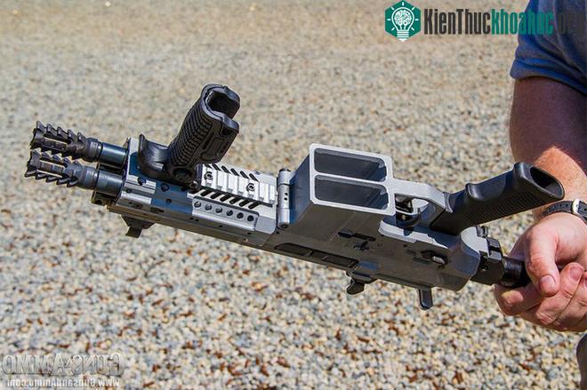 Súng trường tấn công Gilboa Snake có hỏa lực mạnh gấp đôi so với súng trường thông thường.
