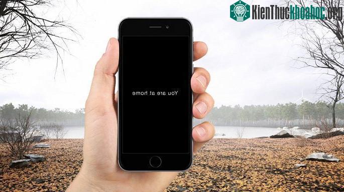 Chỉ bằng một nút ấn trên điện thoại, bạn có thể khiến căn nhà hiện ra hoặc biến mất theo ý muốn.