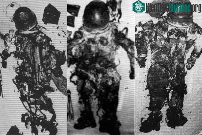 Thi thể còn lại của phi hành đoàn Apollo 1. (Nguồn: NASA).