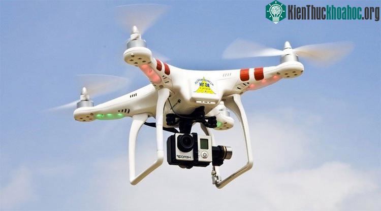 UAV của Phantom, một dòng máy bay không người lái đang thịnh hành trong thời gian gần đây​.