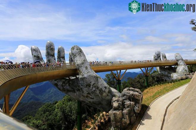 Chùm ảnh Cầu Vàng Đà Nẵng đẹp mê hồn du khách ảnh 5