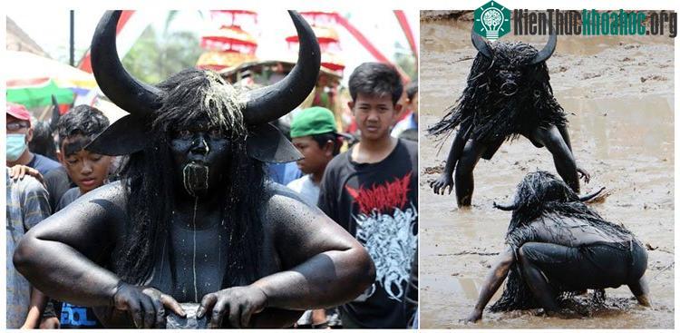 Kebo Keboan là nghi lễ cầu mưa và sự bảo vệ của thần linh.