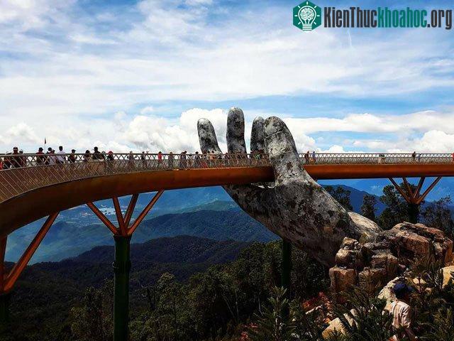 Chùm ảnh Cầu Vàng Đà Nẵng đẹp mê hồn du khách ảnh 6