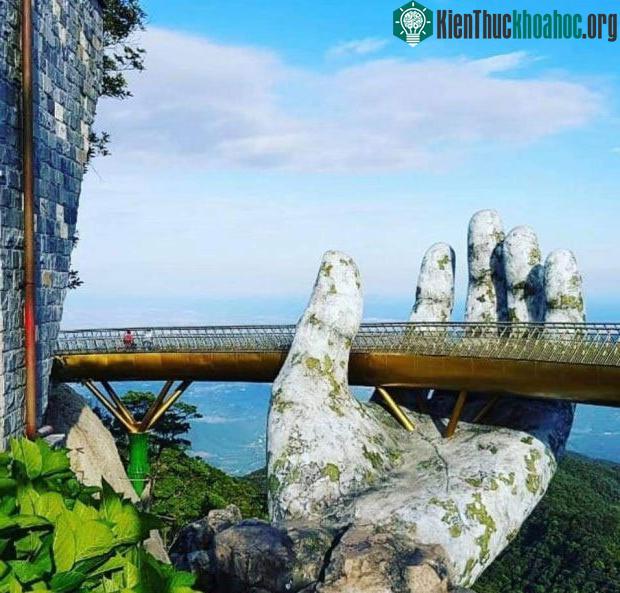 Chùm ảnh Cầu Vàng Đà Nẵng đẹp mê hồn du khách