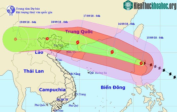 Khoảng trưa và chiều nay, siêu bão đi vào khu vực Biển Đông. (Ảnh: NCHMF).