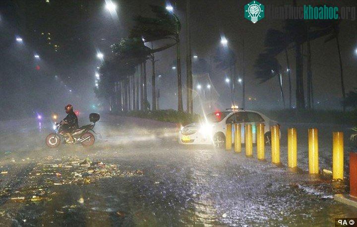 Các phương tiện tránh đoạn đường ngập nước do mưa lớn