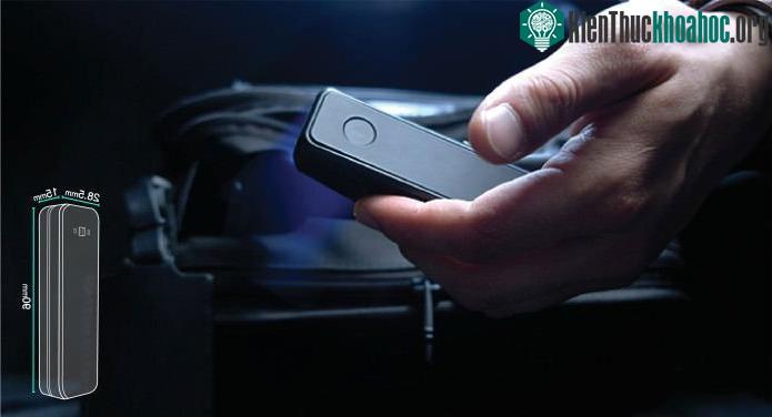 “Cleanty” có thể dễ dàng sạc pin thông qua cổng USB.