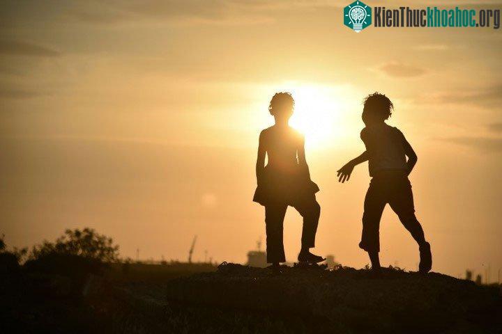 Các nhà nghiên cứu phát hiện thấy chấn thương của sự ngược đãi trẻ em có thể in dấu trong DNA của nạn nhân.