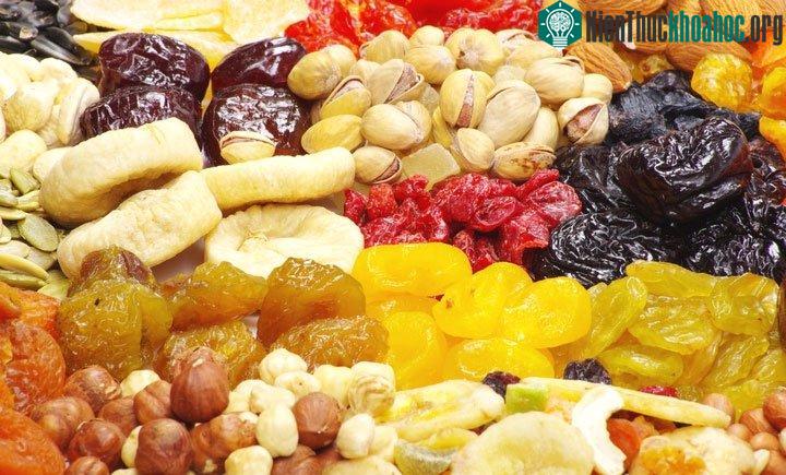 Trái cây ấy khô thực sự có tác dụng tốt đối với sức khỏe nếu được tiêu thụ với số lượng hợp lý.