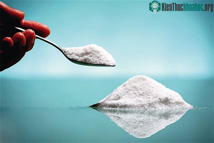 Trộn bột titan dioxide vào vật liệu có thể tạo ra những bề mặt tự làm sạch.