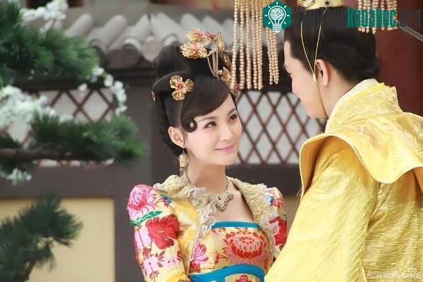Phùng Tiểu Liên được Cao Vỹ sủng ái ngoài mong đợi, si mê tới điên cuồng.