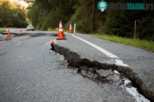 Tình trạng sụt lún lại xuất hiện trở lại và nghiêm trọng hơn ở California.