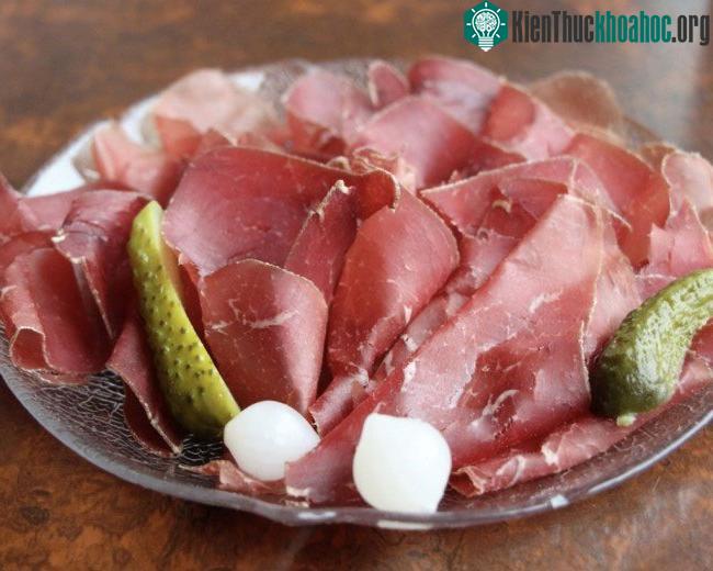 Đặc sản thịt khô mostbröckli. (Ảnh: Frigaliment).