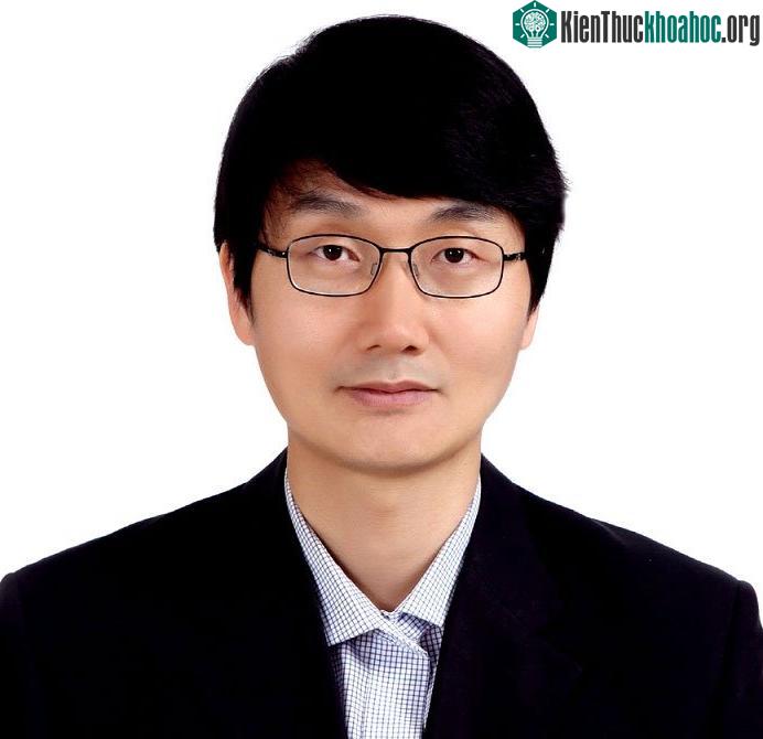 Phó giáo sư Lee Tea-Woo