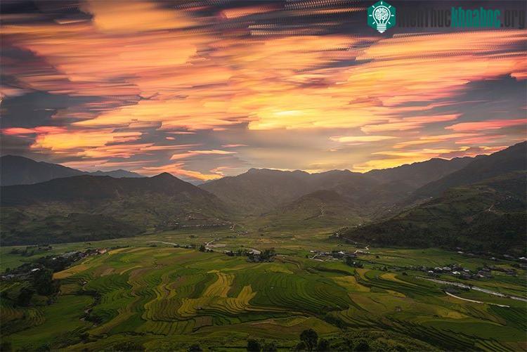 Ruộng bậc thang Mù Cang Chải là di sản văn hóa do người dân tộc địa phương qua nhiều thế hệ tạo nên.