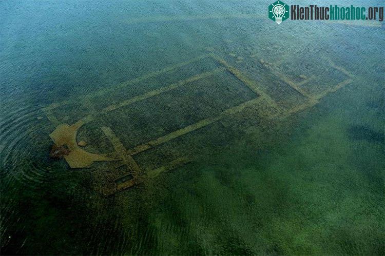 Nhà thờ được xây dựng vào khoảng năm 390 sau Công nguyên (AD).