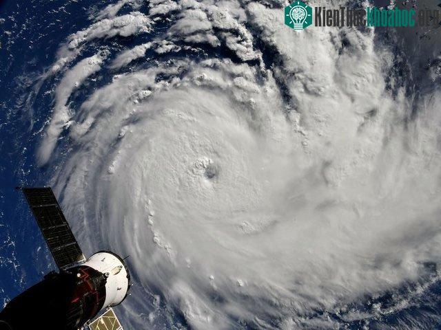 Bão Florence nhìn từ không gian.