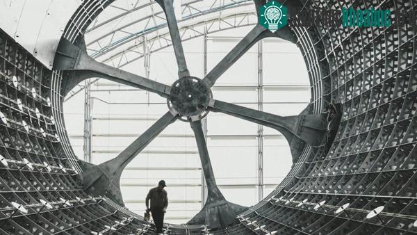 Mặt trong trục tâm SpaceX dùng để chế tạo các bộ phận bằng sợi carbon của tên lửa BFR. Ảnh: SpaceX.