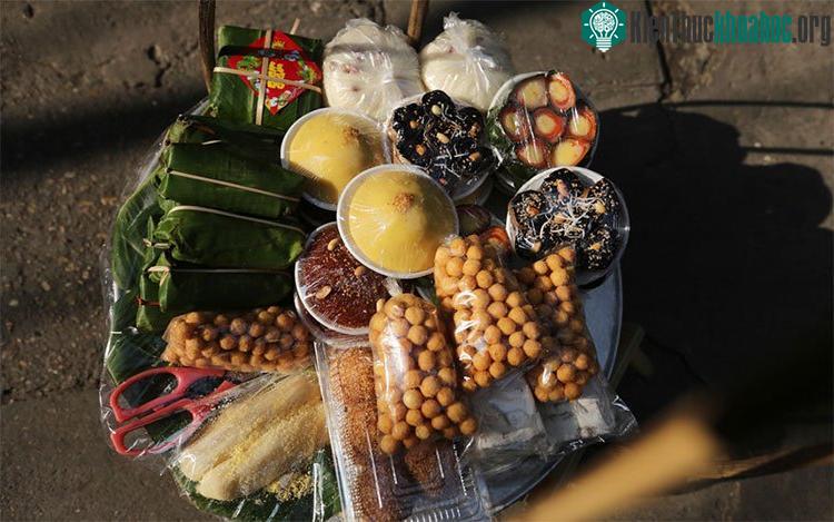 Quà vặt Hà Nội