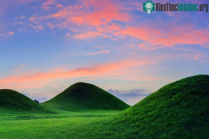 Khu vực 108 mộ cổ ở tỉnh Nam Gyeongsang.