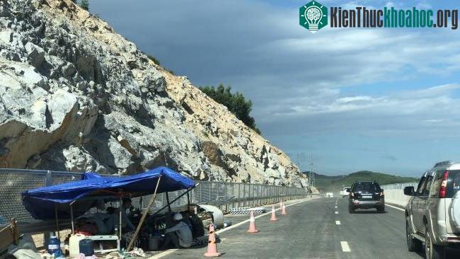 Các hạng mục phụ còn lại đang gấp rút thi công