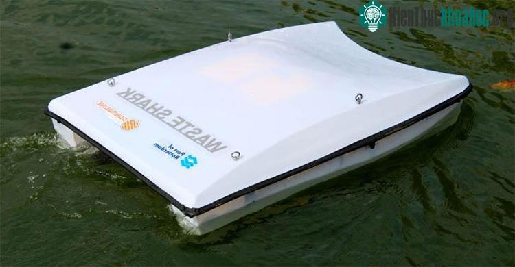 Waste Shark đang hoạt động trong thời gian thử nghiệm tại Hà Lan một năm về trước.