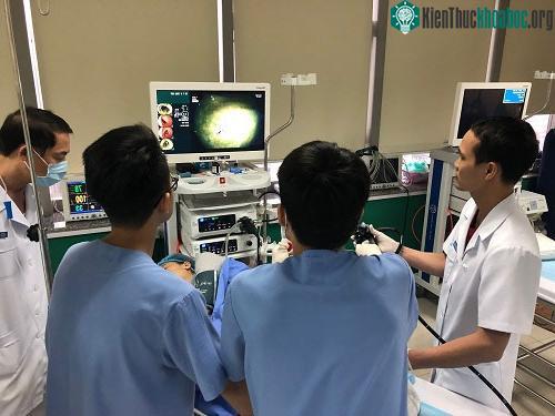 Ca nội soi đường mũi. (Ảnh: Thùy An).