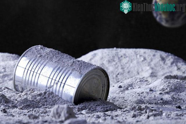 Số rác này chủ yếu thuộc về các nhà du hành vũ trụ của NASA để lại.