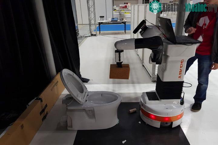 Cánh tay robot khá linh hoạt.