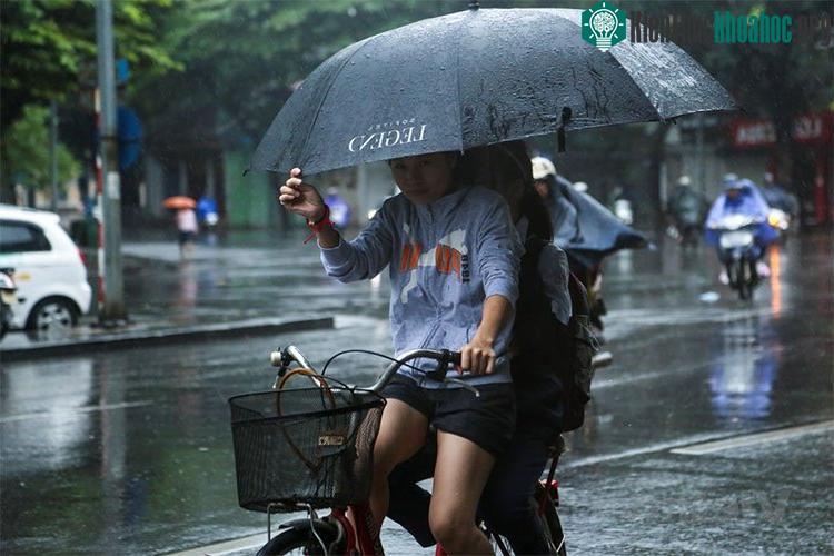 Nhiệt độ giảm sâu, người dân Hà Nội cảm nhận rõ cái lạnh đầu mùa ảnh 11