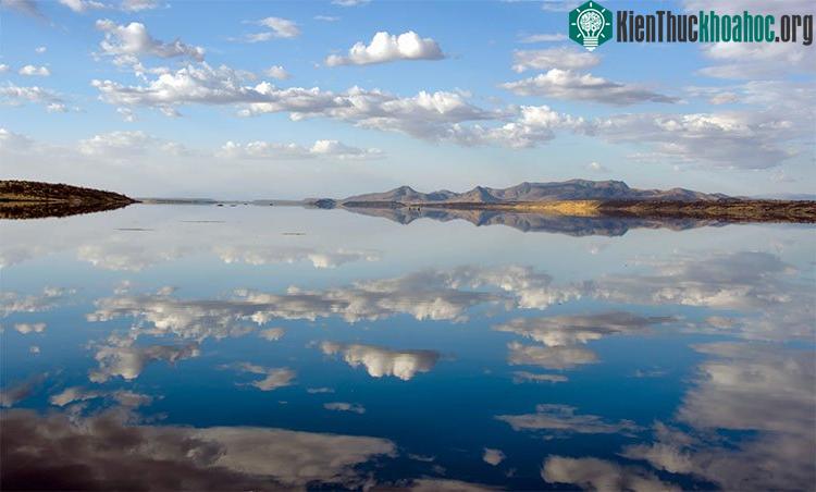 Hồ Magadi - (ảnh do nhóm nghiên cứu cung cấp).
