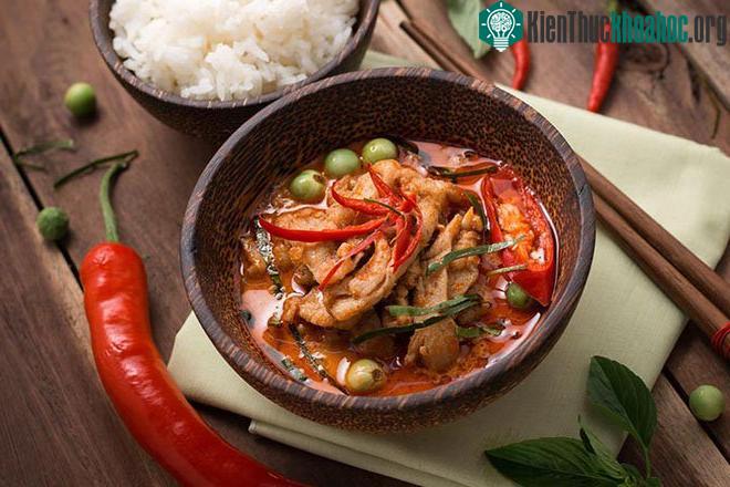 Ớt là một gia vị quan trọng, bởi lẽ nó khiến người ăn "phê như tê tê".