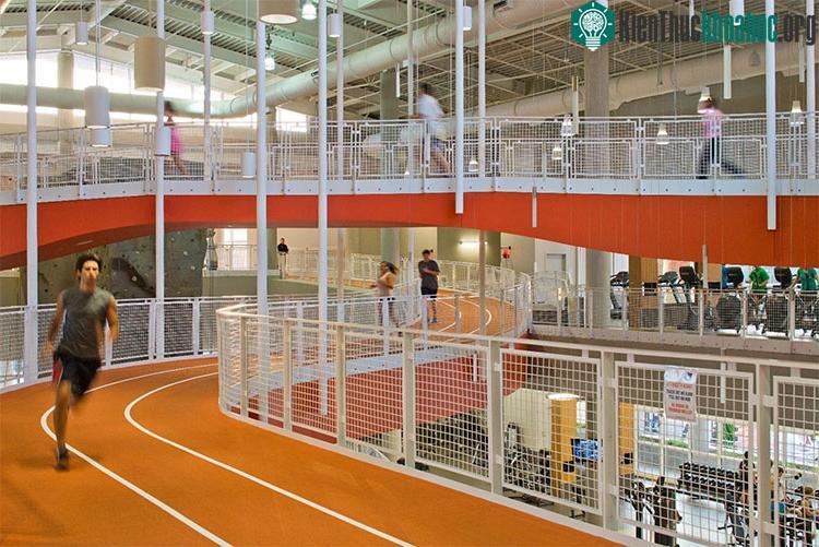 Ảnh đường chạy điền kinh tại Đại học Auburn, Alabama.