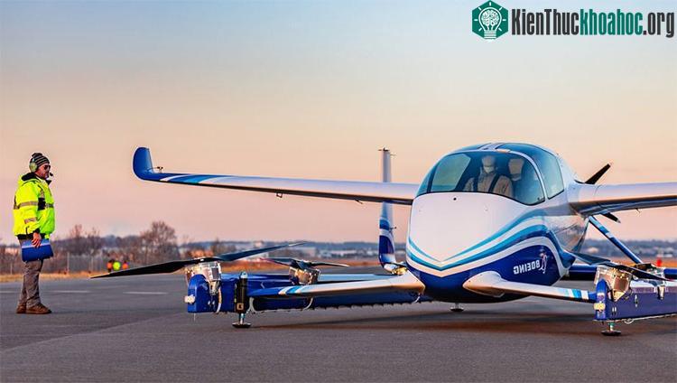 Mẫu ô tô bay của Boeing trông giống như một chiếc phi cơ lai giữa trực thăng và máy bay không người lái.