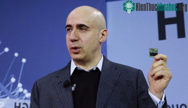 Tỉ phú Yuri Milner.