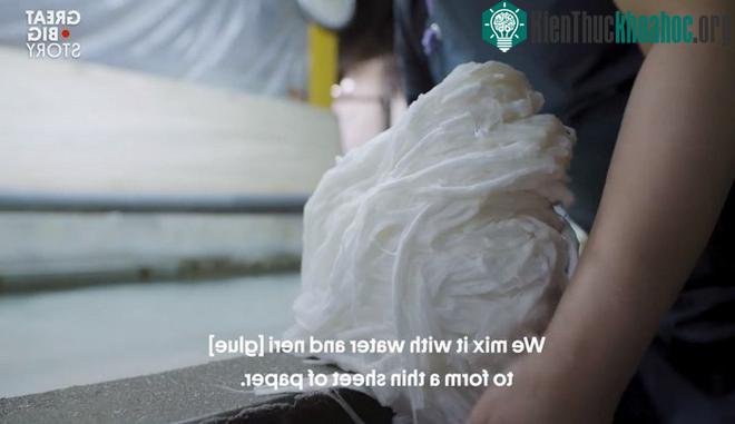 Thành phẩm là một tờ giấy siêu mỏng.