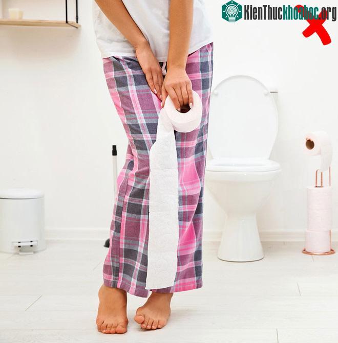 Đọc sách khi nằm