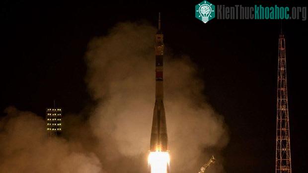 Tàu vũ trụ Soyuz MS-12.