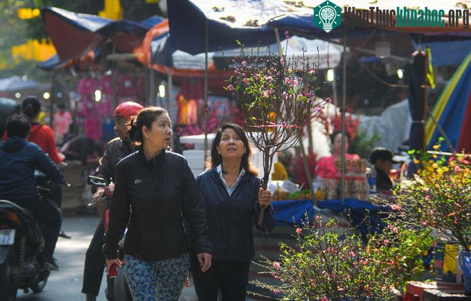 Vào những ngày này, xe máy không được lưu thông trong khu vực chợ hoa Tết