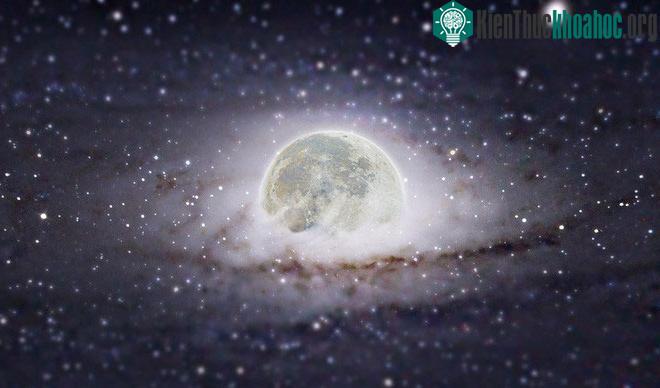 Mặt Trăng, được ghép vào ngân hà Andromeda, ngân hà "hàng xóm" của chúng ta.